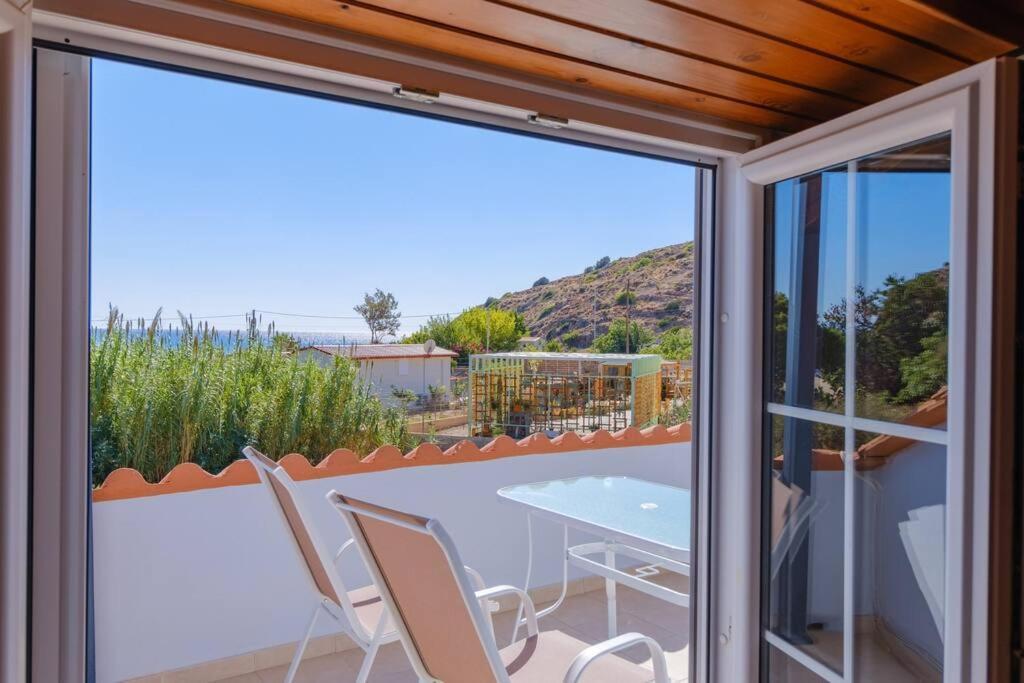 Lefkathia Beach Villa - Gated Beach-Front Private Villa At Lefkathia Beach, Chios! Volissos Bagian luar foto